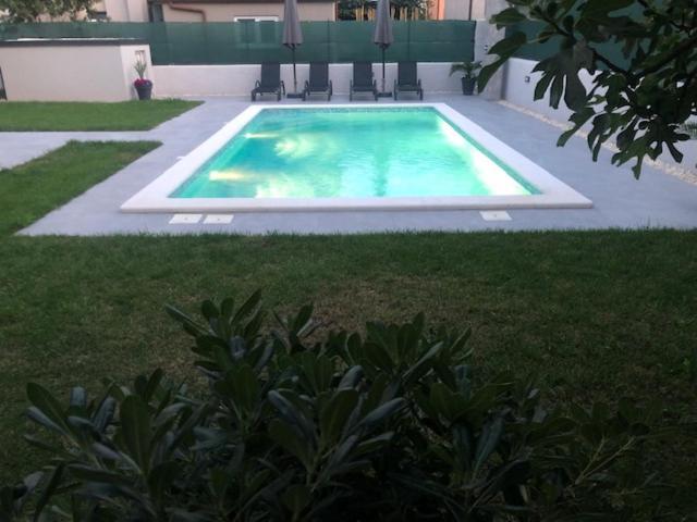 Leneda Apartments With Pool Πούλα Εξωτερικό φωτογραφία