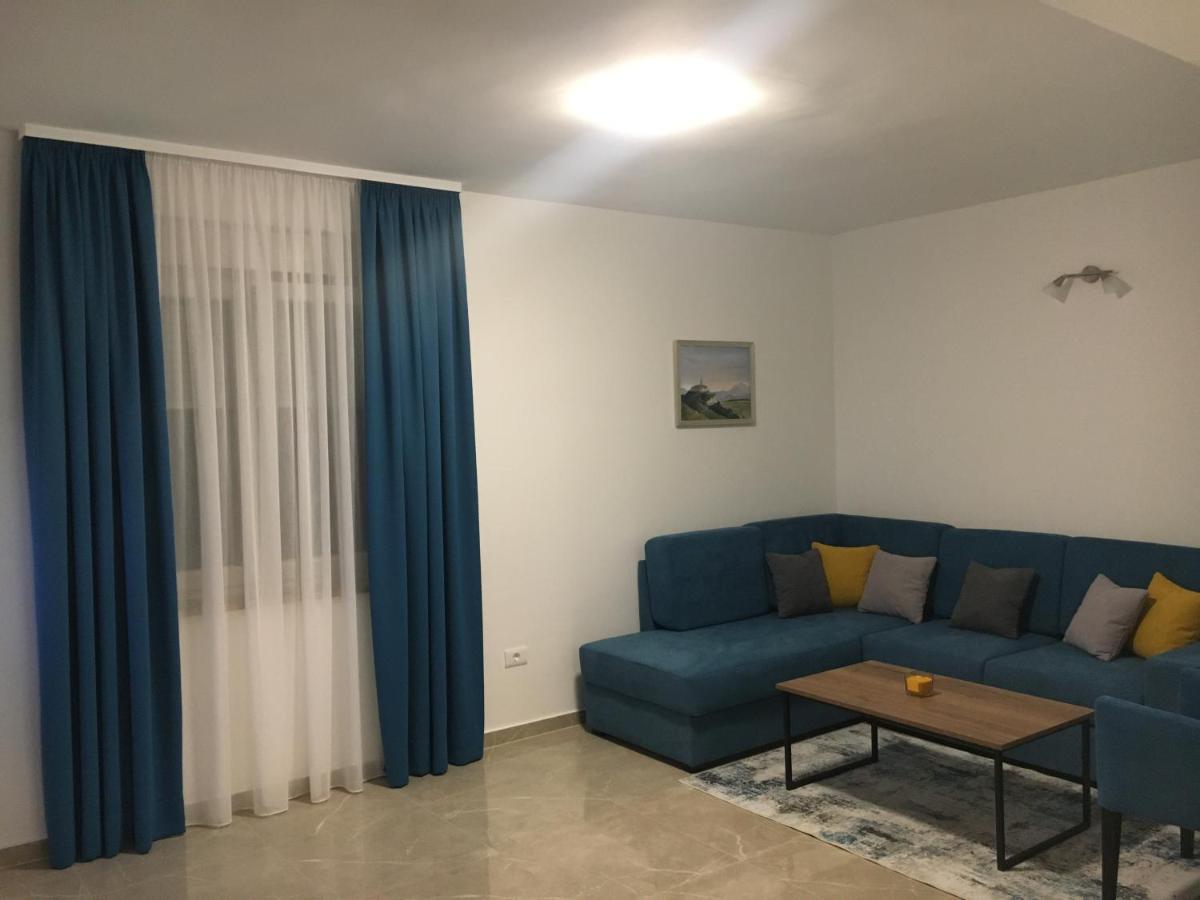 Leneda Apartments With Pool Πούλα Εξωτερικό φωτογραφία
